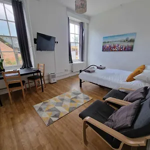 Apartment, Private Parking, Walk To Centre, Uni And Hospital, Long Prices Exeter