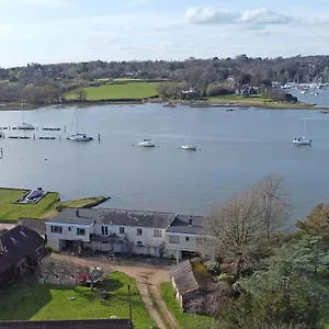 Brooklands Farm Hamble River With River Frontage And Garden Apartment Southampton